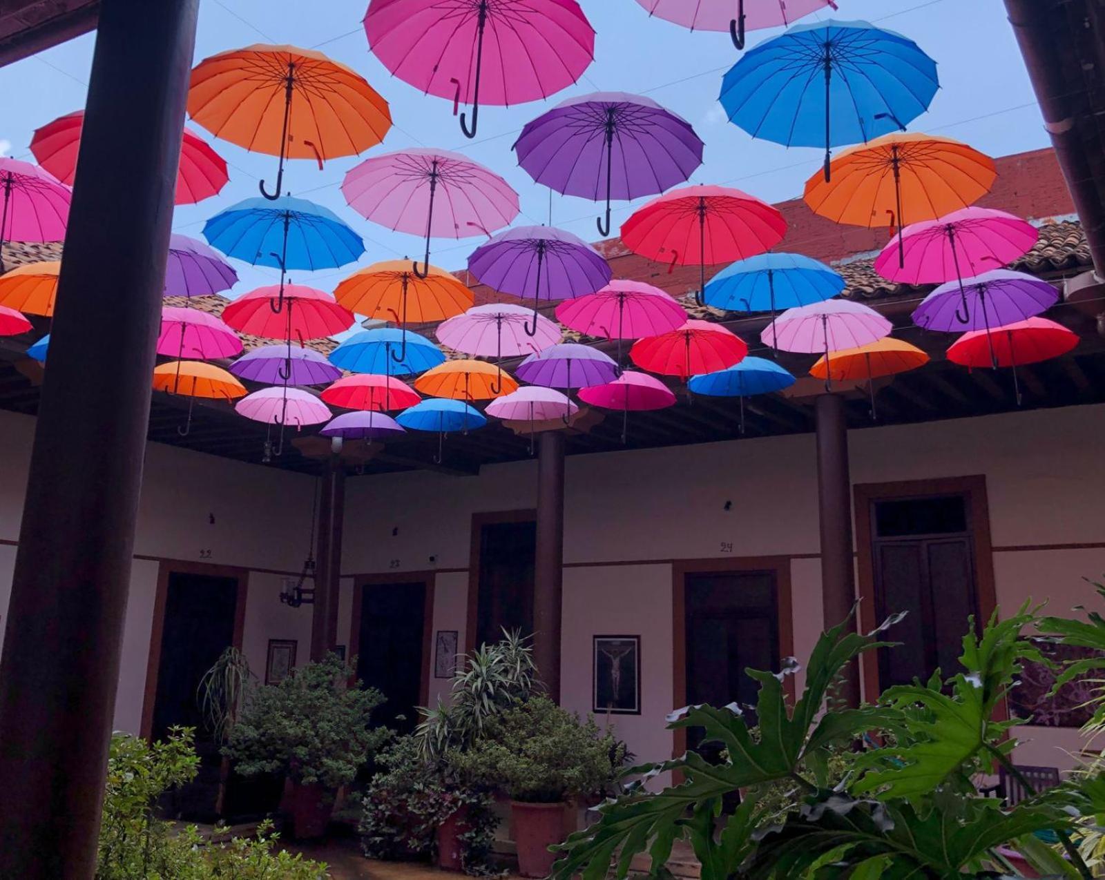Hotel Villa De Flores Uruapan  Kültér fotó