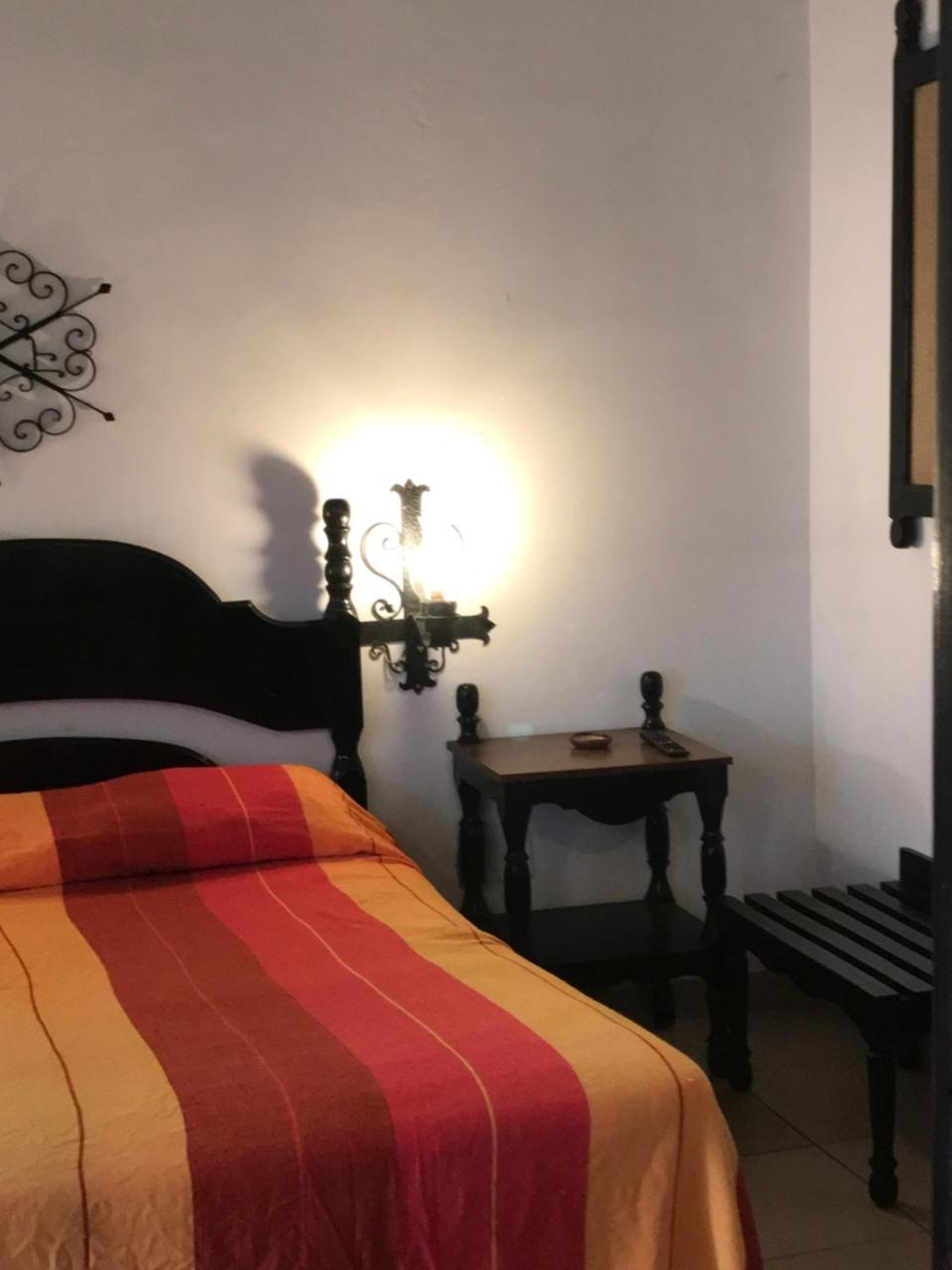Hotel Villa De Flores Uruapan  Kültér fotó