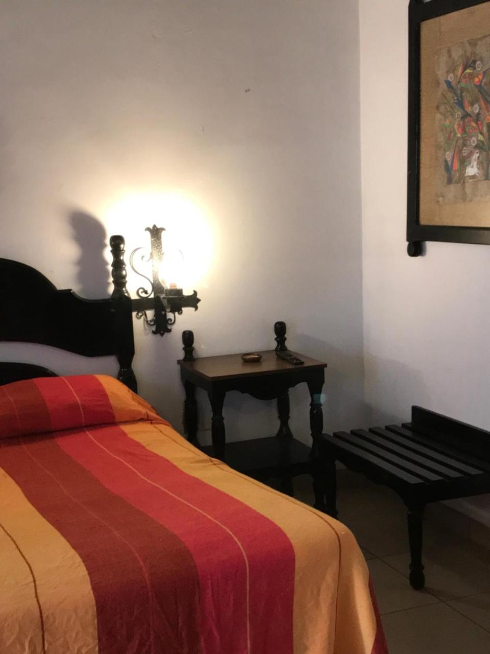 Hotel Villa De Flores Uruapan  Kültér fotó