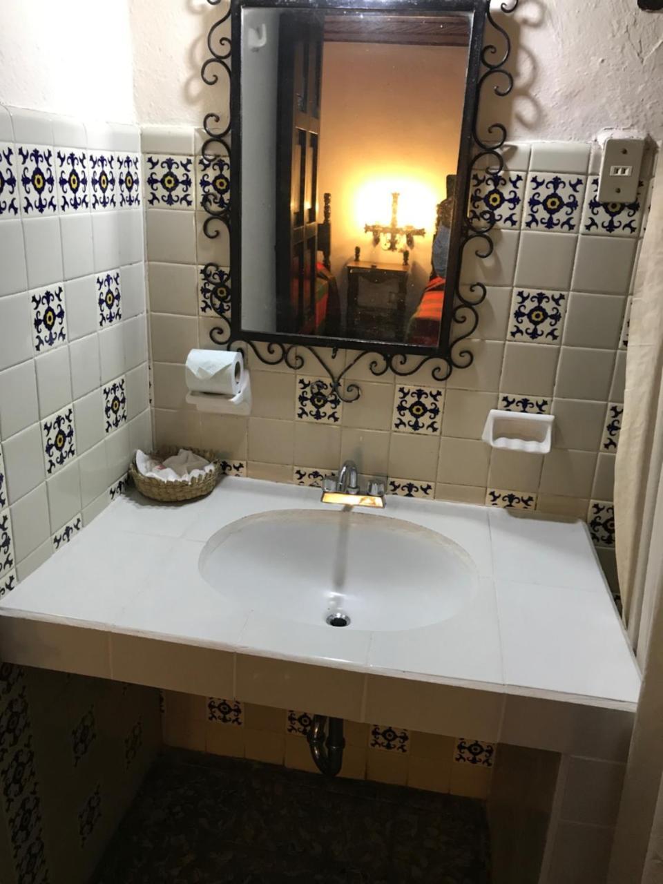 Hotel Villa De Flores Uruapan  Kültér fotó
