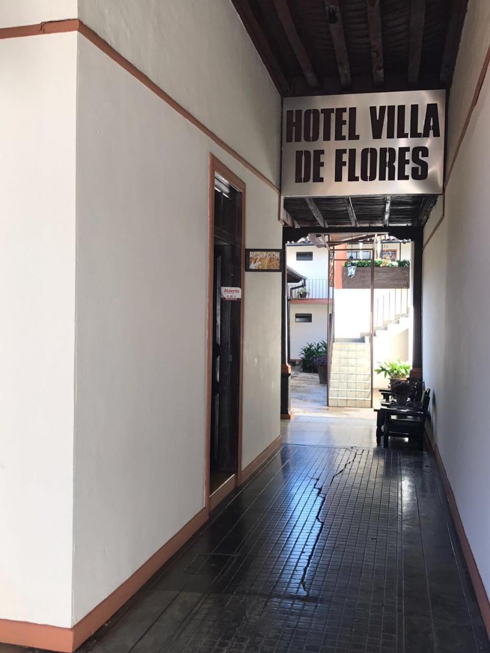 Hotel Villa De Flores Uruapan  Kültér fotó