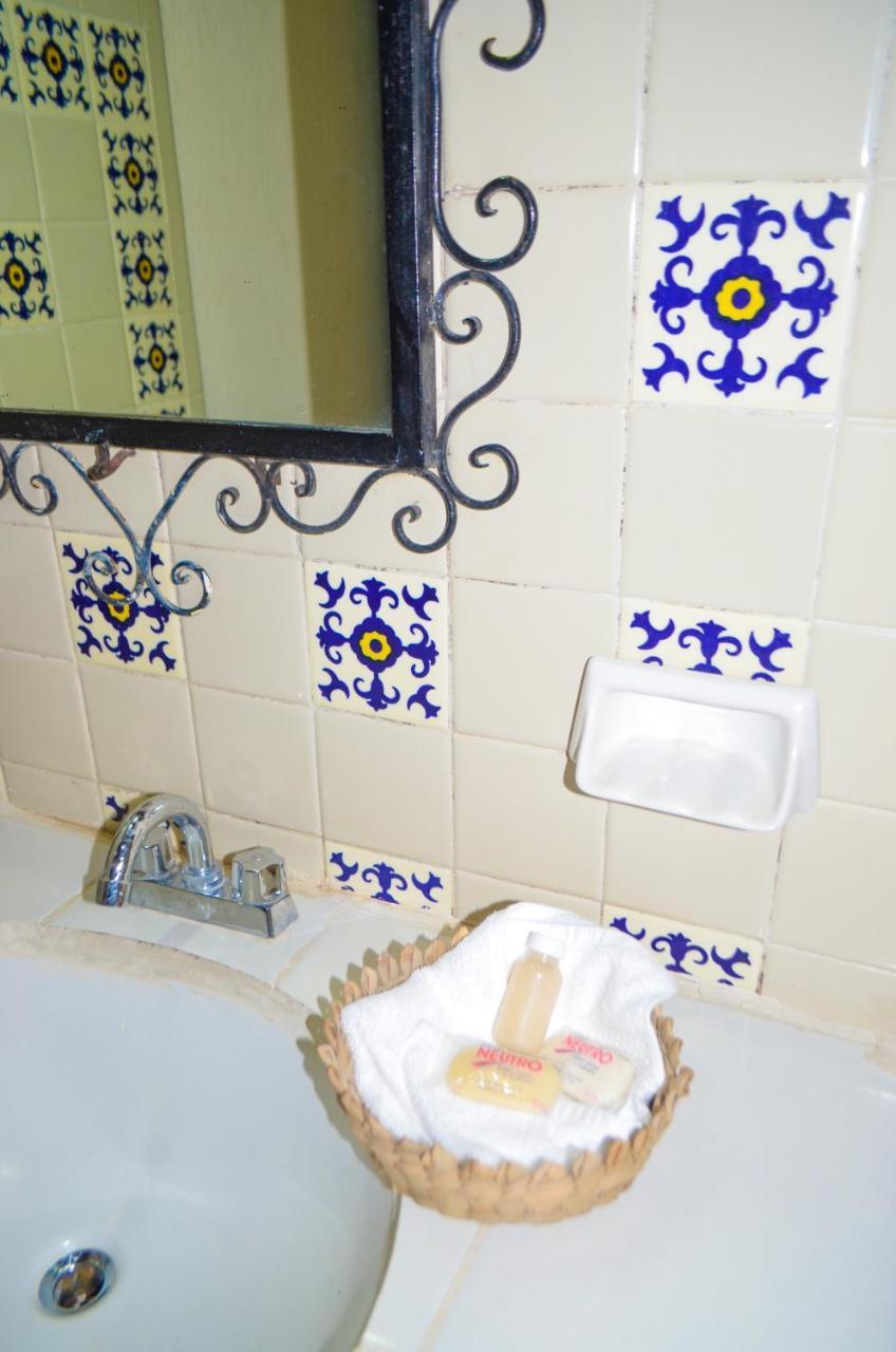 Hotel Villa De Flores Uruapan  Kültér fotó