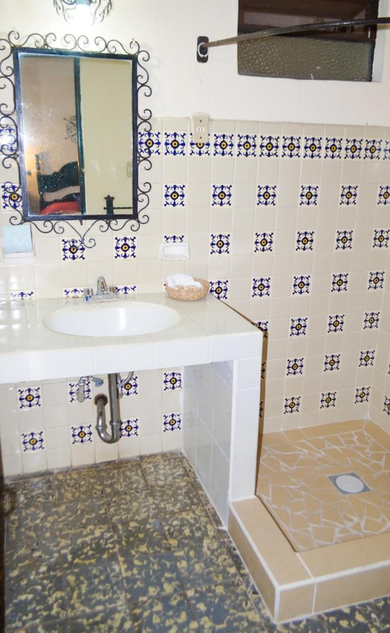 Hotel Villa De Flores Uruapan  Kültér fotó