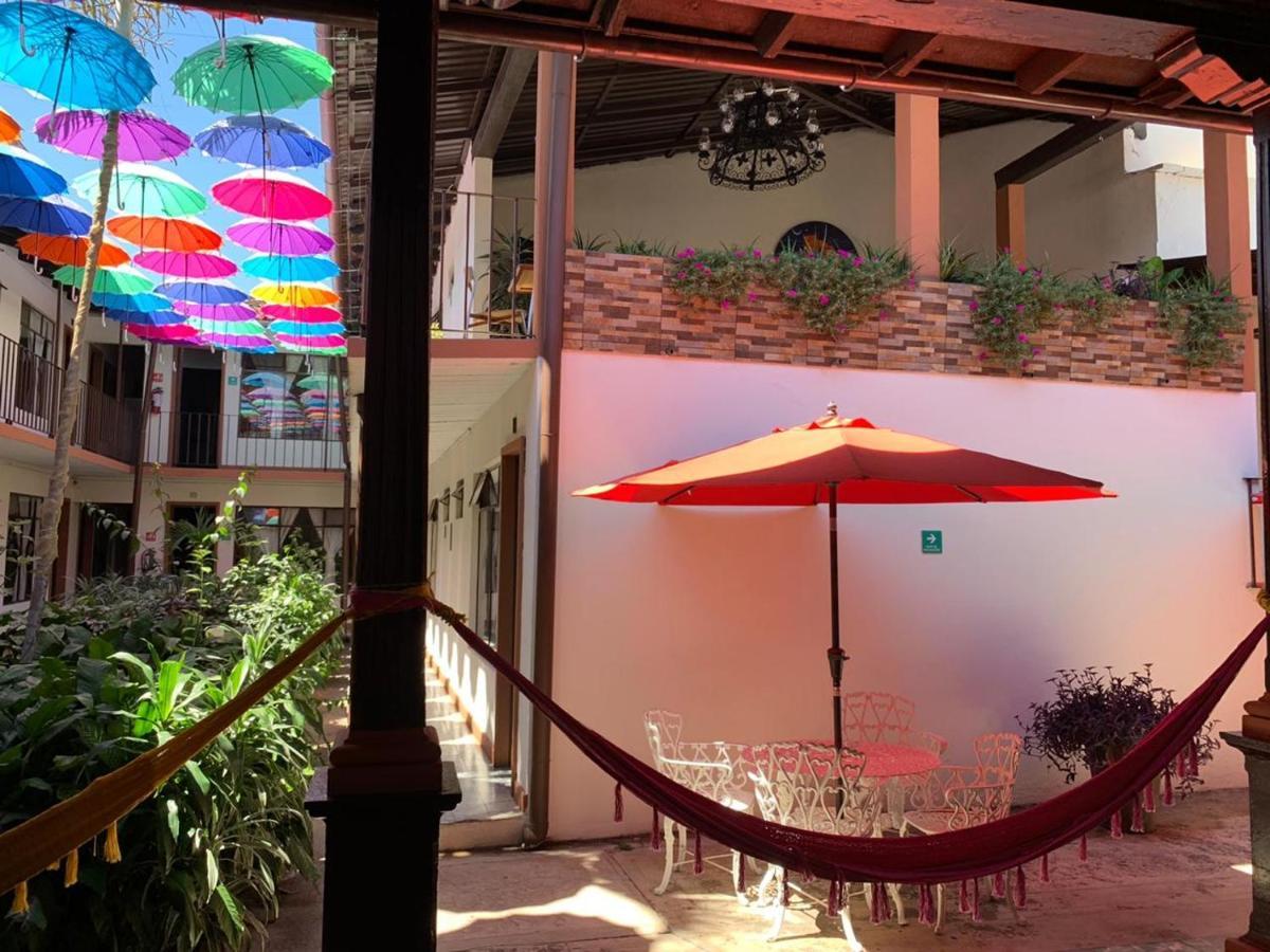 Hotel Villa De Flores Uruapan  Kültér fotó
